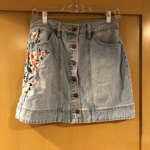 Denim Pacsun skirt with floral detailing!